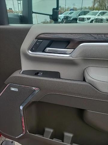 2026 GMC Sierra 2500HD Crew Cab, Standard Bed, SLT, 4WD