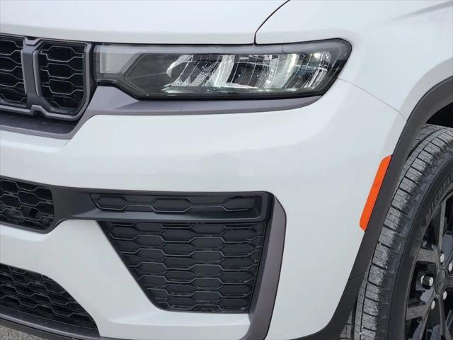 2026 Jeep Grand Cherokee Altitude 4x2