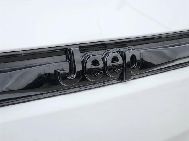 2026 Jeep Grand Cherokee Altitude 4x2