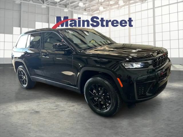 2026 Jeep Grand Cherokee Altitude 4x4