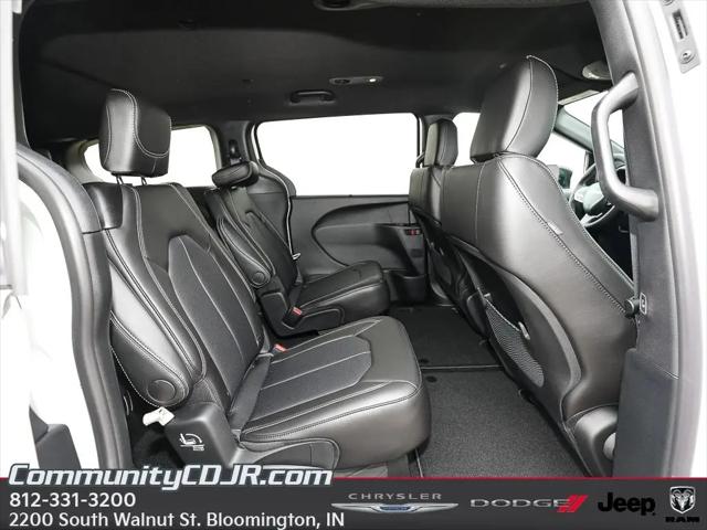 2026 Chrysler Voyager LX