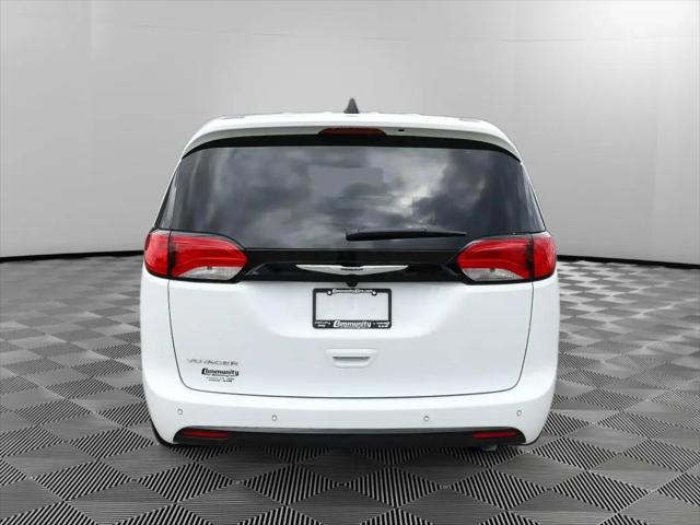 2026 Chrysler Voyager LX