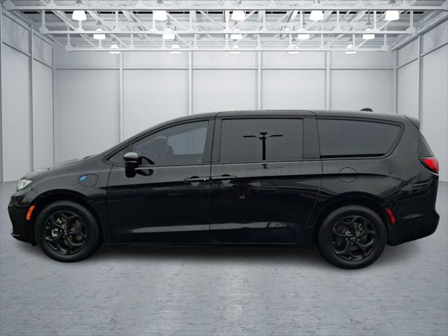 2023 Chrysler Pacifica Hybrid Limited
