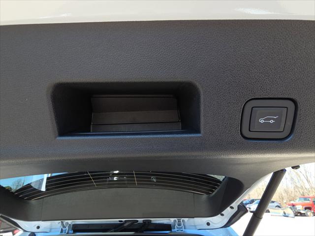 2026 GMC Acadia Elevation FWD