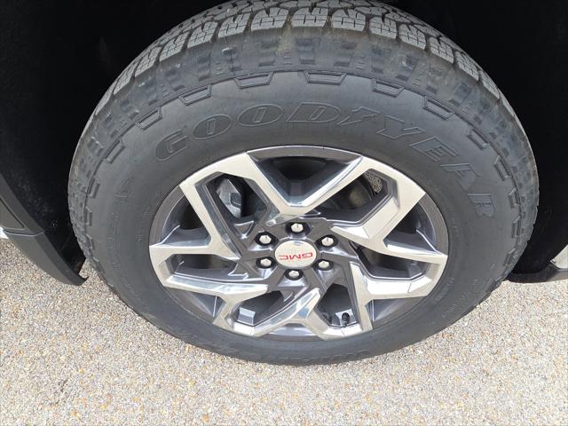 2026 GMC Sierra 1500 Double Cab, Standard Bed, SLE, 4WD