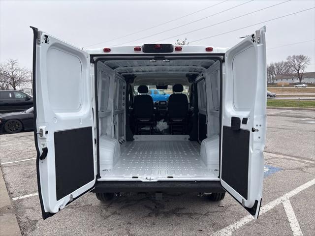 2026 Ram ProMaster Cargo Van Tradesman Low Roof 136" WB w/Pass Seat