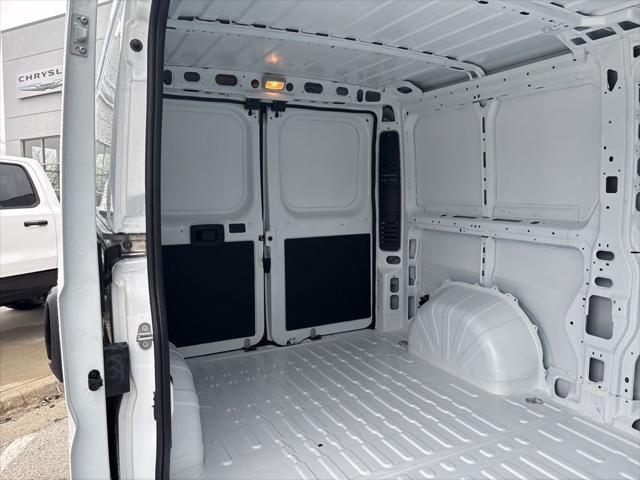 2026 Ram ProMaster Cargo Van Tradesman Low Roof 136" WB w/Pass Seat