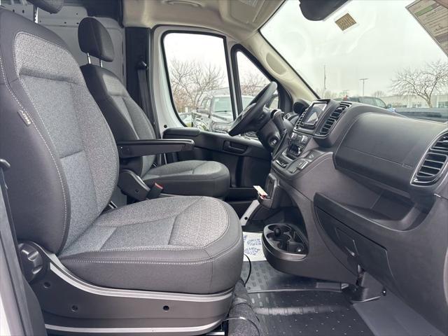 2026 Ram ProMaster Cargo Van Tradesman Low Roof 136" WB w/Pass Seat