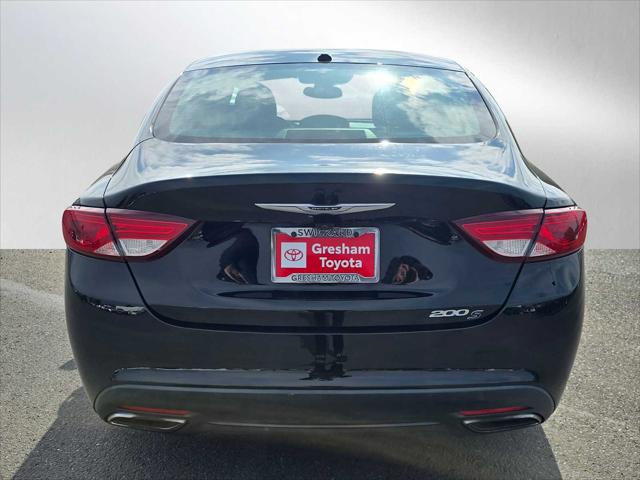 2016 Chrysler 200 S