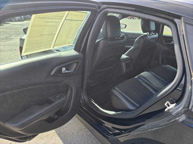 2016 Chrysler 200 S