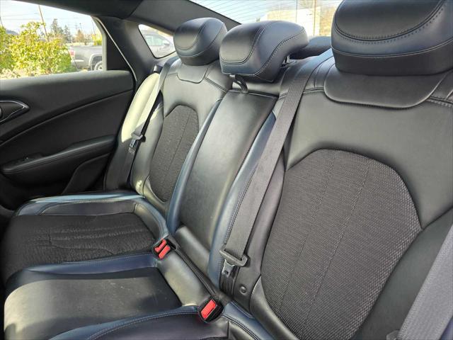 2016 Chrysler 200 S