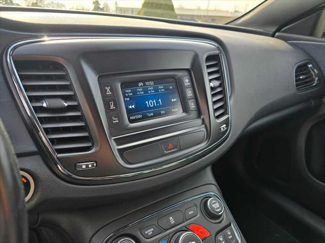 2016 Chrysler 200 S