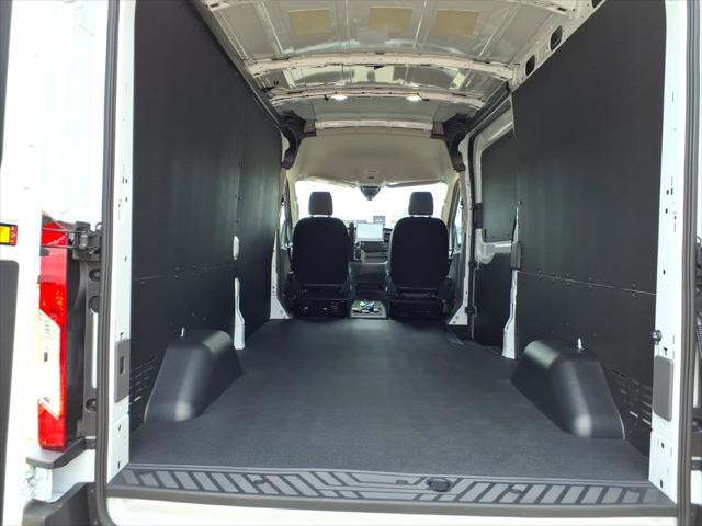 2026 Ford Transit Cargo Van MR CARGO RWD