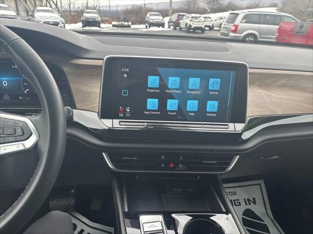 2024 Volkswagen Atlas 2.0T SE w/Technology