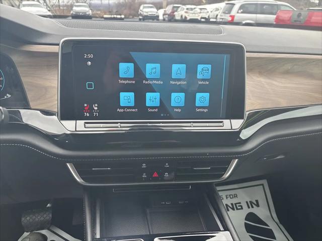 2024 Volkswagen Atlas 2.0T SE w/Technology