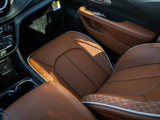 2026 Chrysler Pacifica Pinnacle AWD