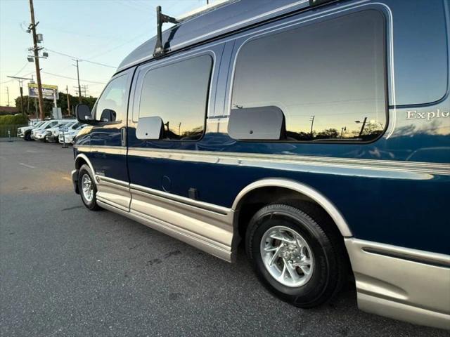 2002 GMC Savana Standard