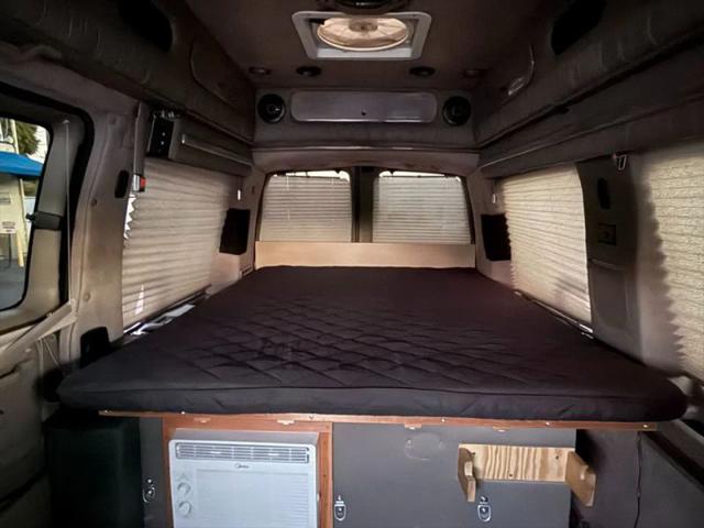 2002 GMC Savana Standard
