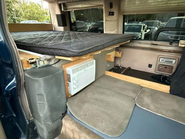 2002 GMC Savana Standard
