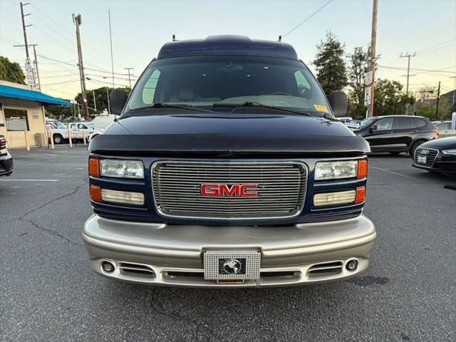 2002 GMC Savana Standard