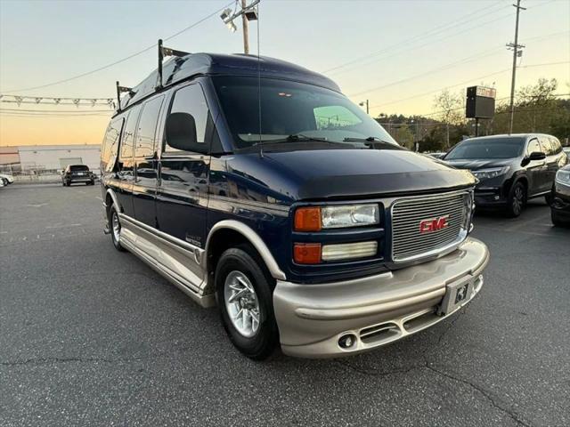 2002 GMC Savana Standard