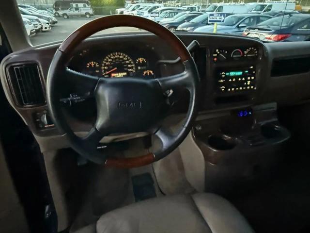 2002 GMC Savana Standard