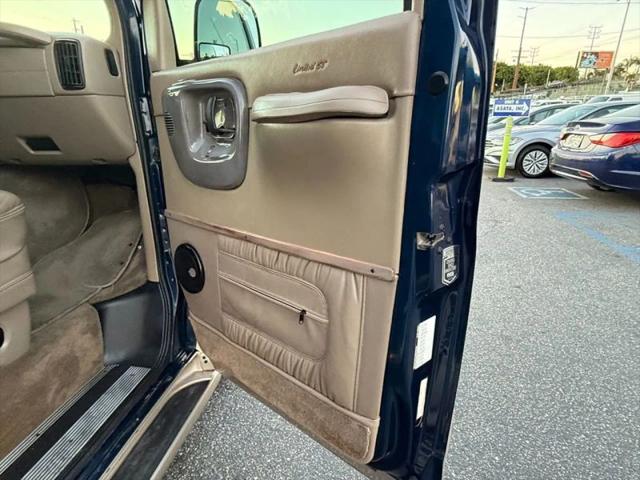 2002 GMC Savana Standard