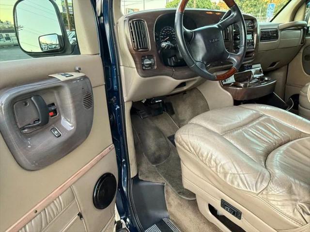 2002 GMC Savana Standard