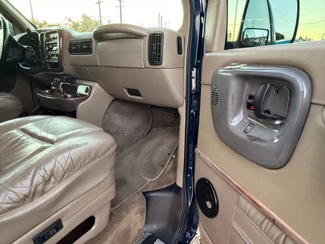 2002 GMC Savana Standard
