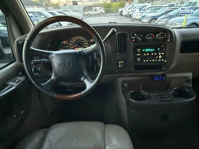 2002 GMC Savana Standard