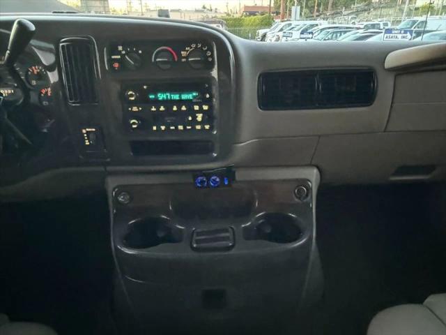 2002 GMC Savana Standard