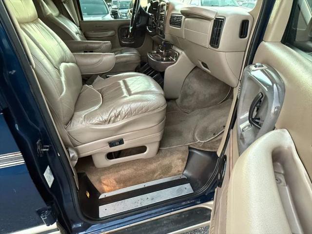2002 GMC Savana Standard