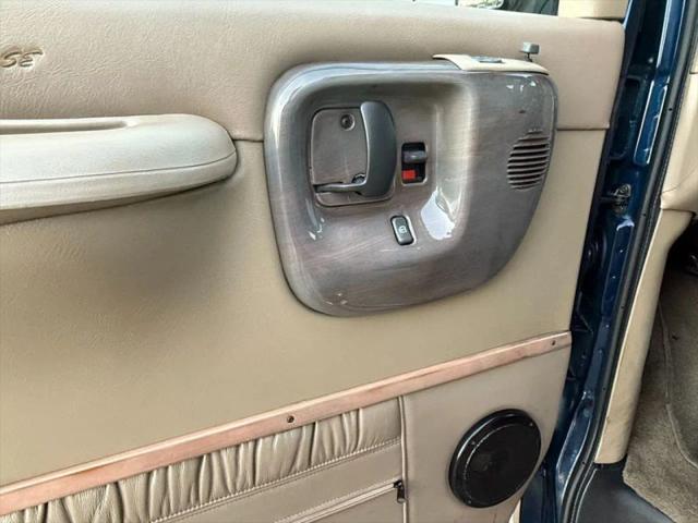 2002 GMC Savana Standard