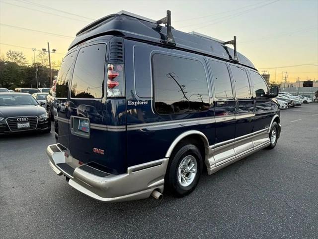 2002 GMC Savana Standard