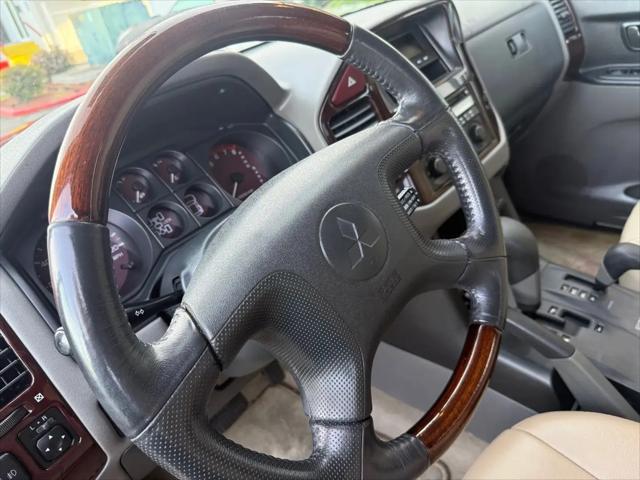 2001 Mitsubishi Montero Limited
