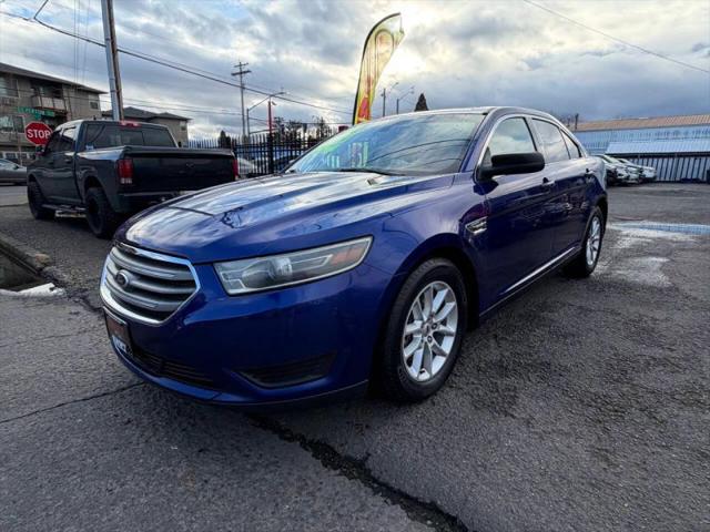 2014 Ford Taurus SE