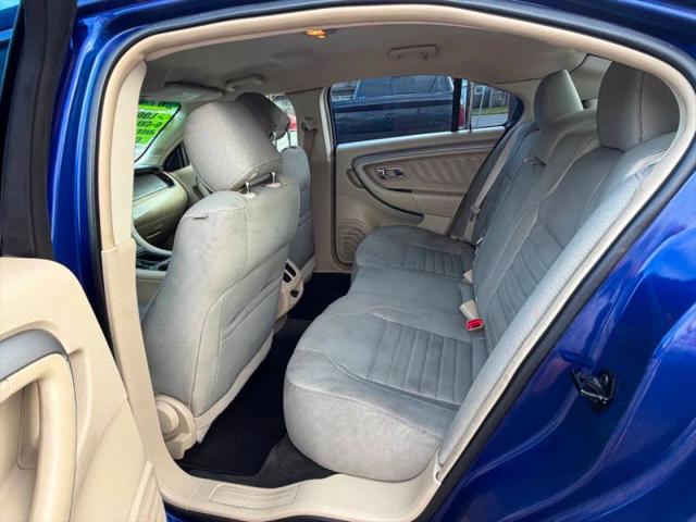 2014 Ford Taurus SE