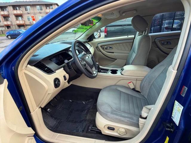 2014 Ford Taurus SE