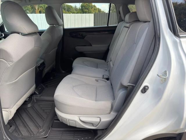 2022 Toyota Highlander L
