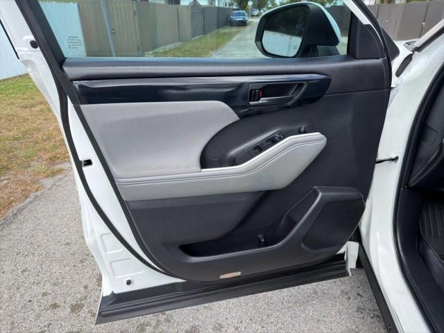 2022 Toyota Highlander L