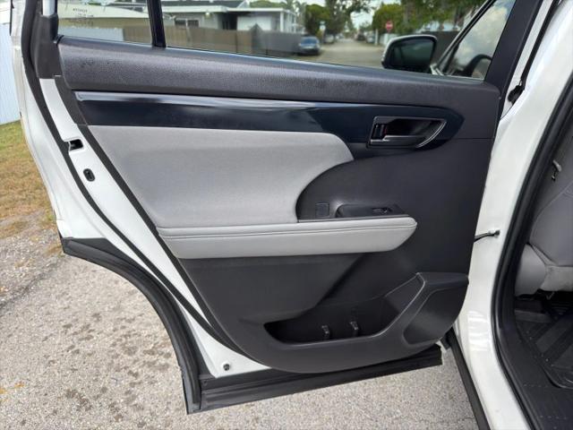2022 Toyota Highlander L