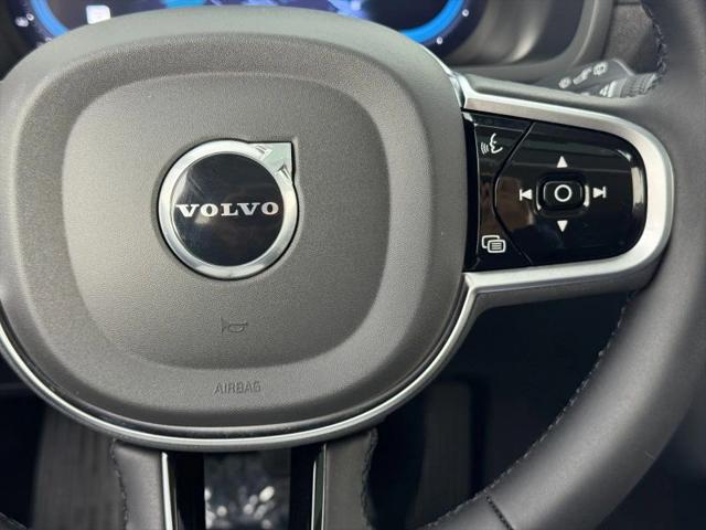 2025 Volvo XC90 Plug-In Hybrid T8 Plus 7-Seater