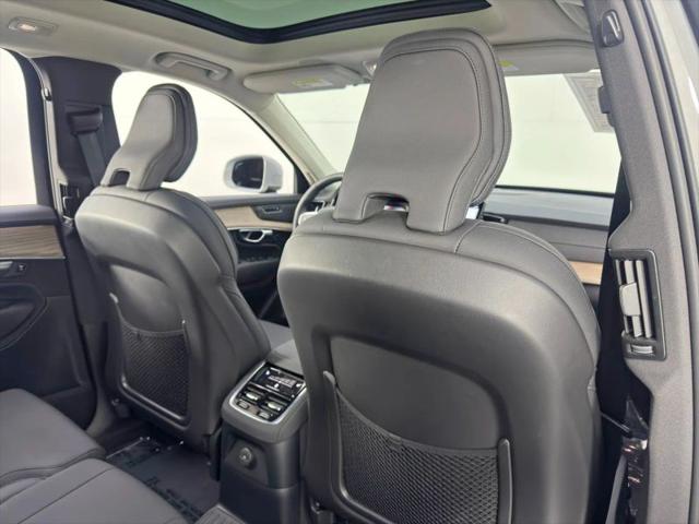2025 Volvo XC90 Plug-In Hybrid T8 Plus 7-Seater