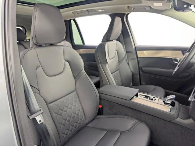 2025 Volvo XC90 Plug-In Hybrid T8 Plus 7-Seater
