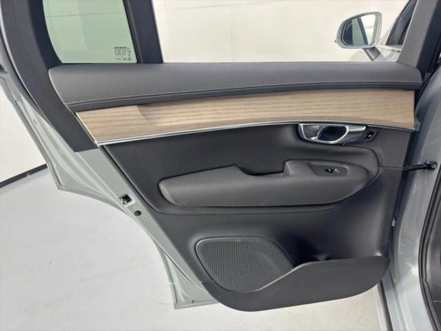 2025 Volvo XC90 Plug-In Hybrid T8 Plus 7-Seater