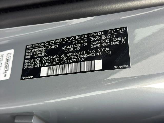 2025 Volvo XC90 Plug-In Hybrid T8 Plus 7-Seater