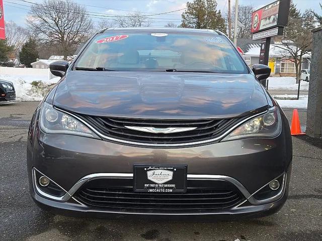 2017 Chrysler Pacifica Hybrid Touring Plus
