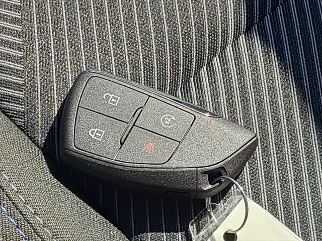 2027 Chevrolet Bolt LT FWD