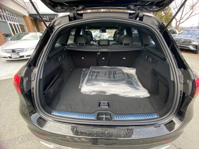 2026 Mercedes-Benz GLC Unknown