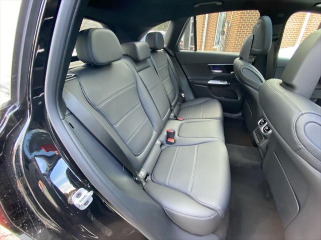 2026 Mercedes-Benz GLC Unknown